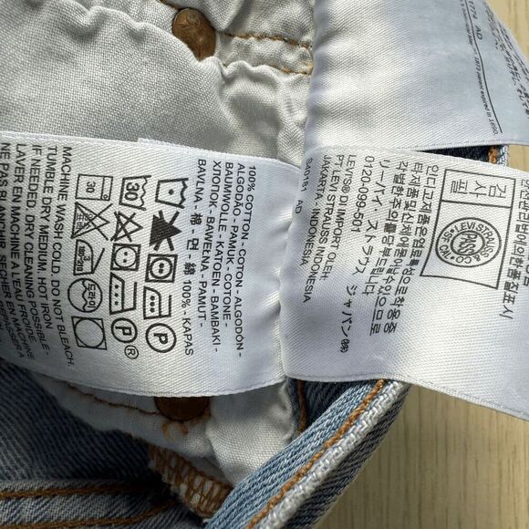 Levi's Premium 501 Button Fly W29 Light Blue Women Jean Shorts Frayed Distressed - Picture 9 of 9